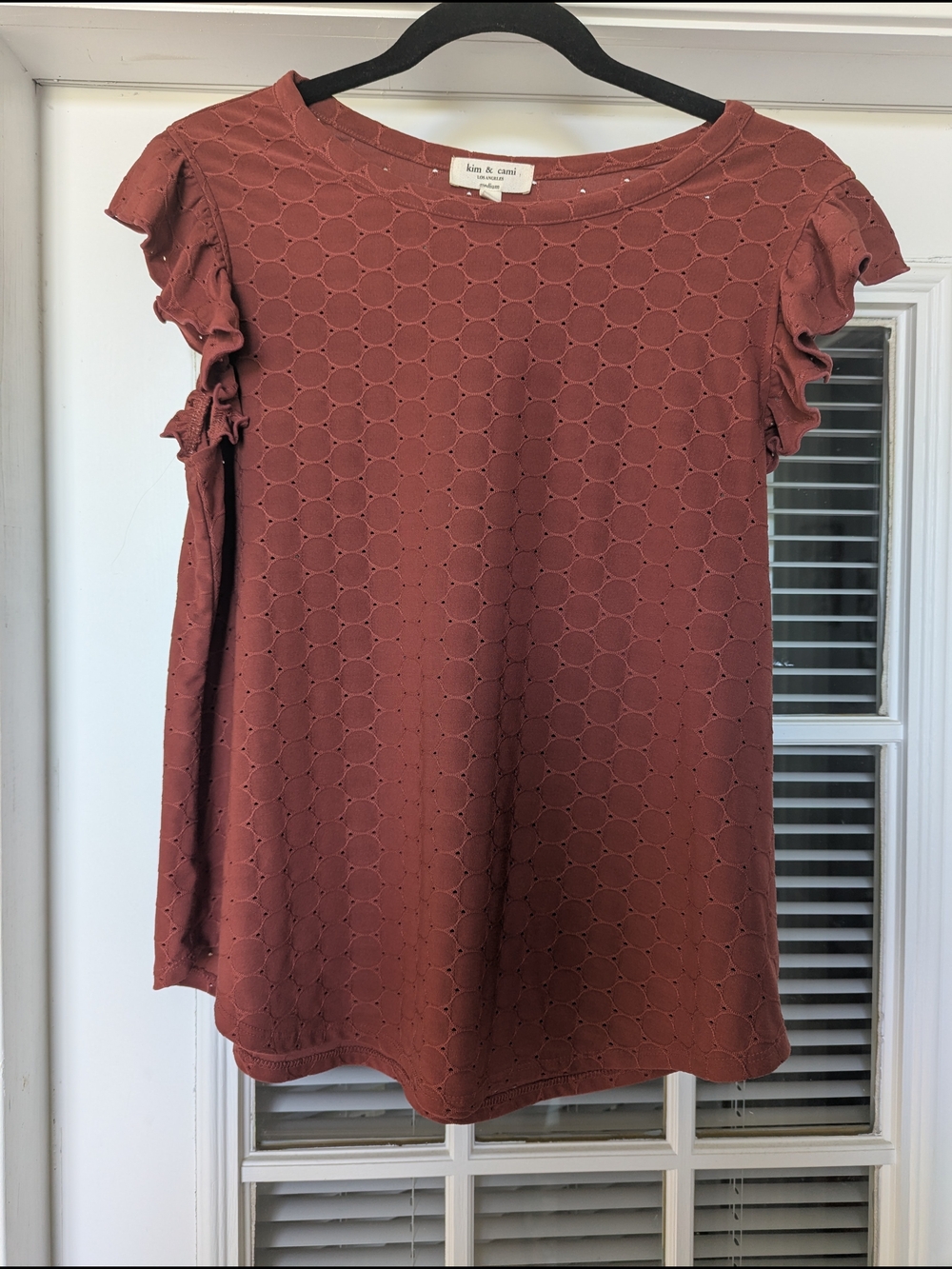 Kim & Cami Rust Eyelet Flutter Sleeve Top